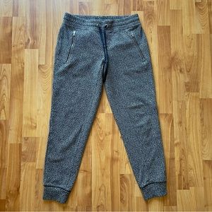 Club Monaco Black/Gray Cuffed Zip Pockets Jogger Size 0